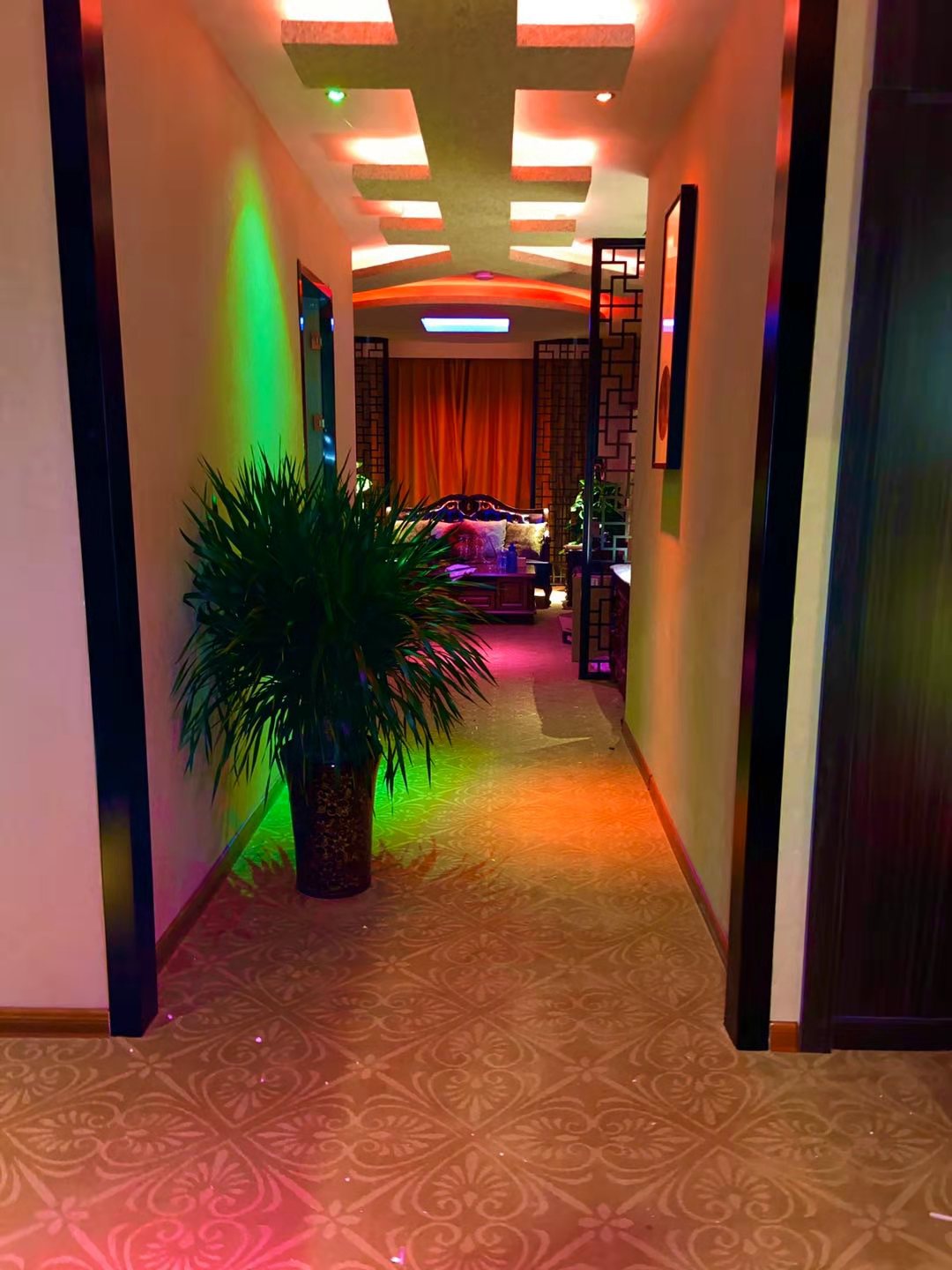 前两天去了番禺区高端油压男士会所(番禺区spa养生会馆)